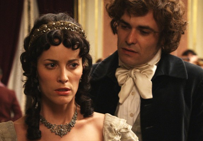 Maria João Bastos y Albano Jerónimo en Misterios de Lisboa