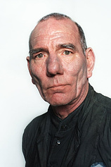 picture of actor Pete Postlethwaite
