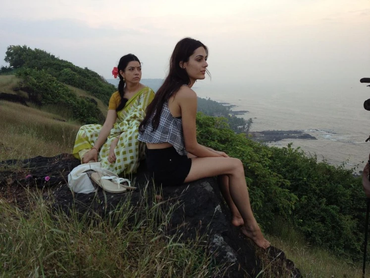 Rajshri Deshpande y Amrit Maghera en 7-diosas