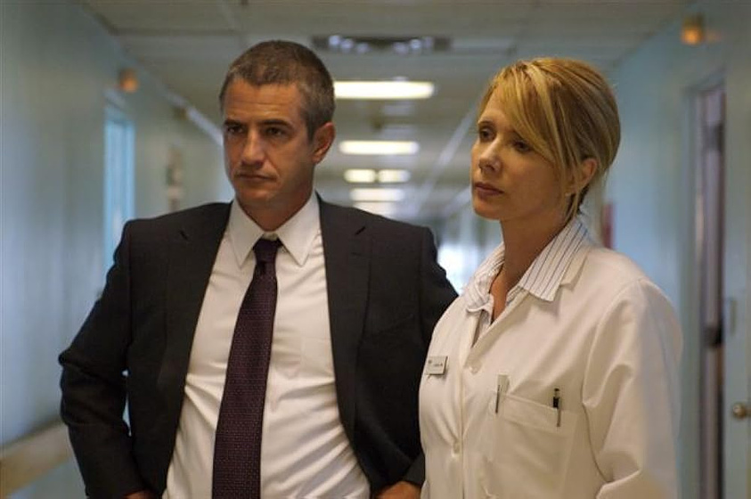 Dermot Mulroney y Rosanna Arquette en inhale
