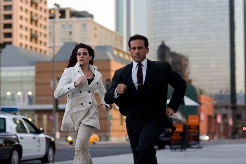 Anne Hathaway y Steve Carell en Superagente 86 de película