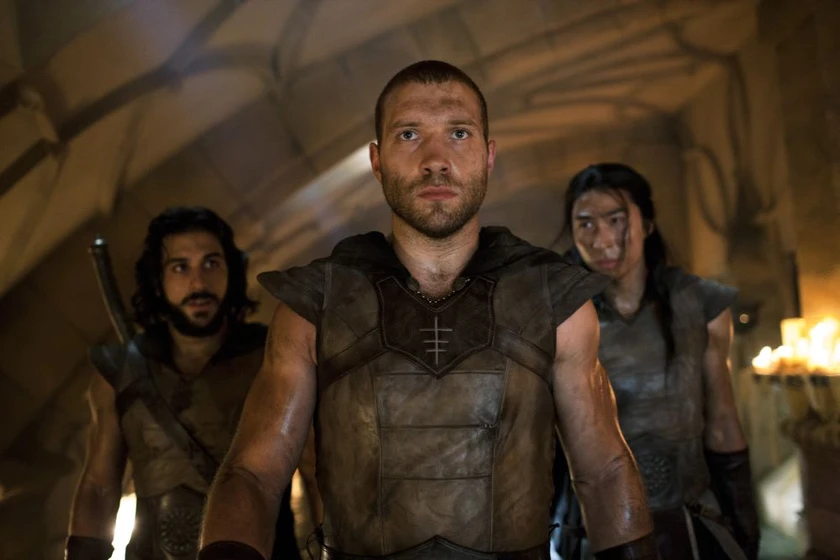 Aden Young, Jai Courtney y Socratis Otto en yo-frankenstein