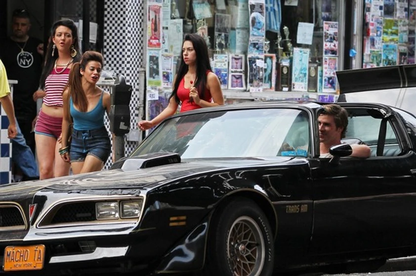 Liam Hemsworth en asalto-al-furgon-blindado