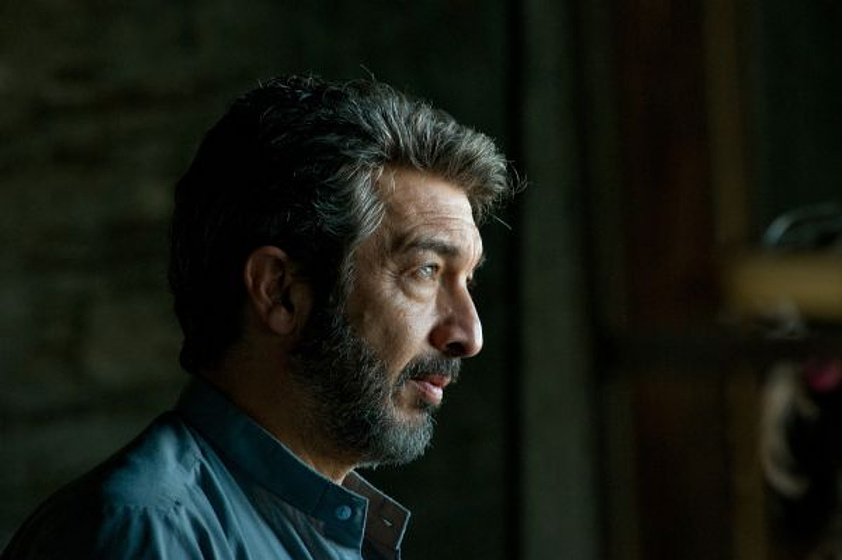 Ricardo Darín en Elefante Blanco (2012)