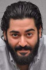 picture of actor Sina Parvaneh