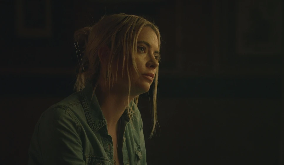 Ashley Benson en mcveigh