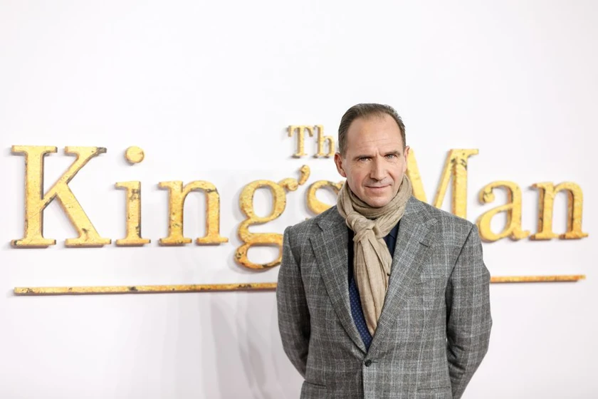 Ralph Fiennes en the-king-s-man-la-primera-mision (Premiere en Londres. Diciembre 2021)