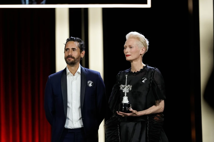 Juan Diego Botto y Tilda Swinton en la-habitacion-de-al-lado (Festival de San Sebastián. Septiembre 2024)