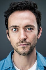 picture of actor George Blagden