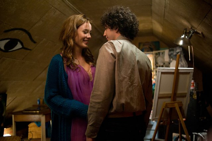 John Magaro y Bella Heathcote en Not Fade Away