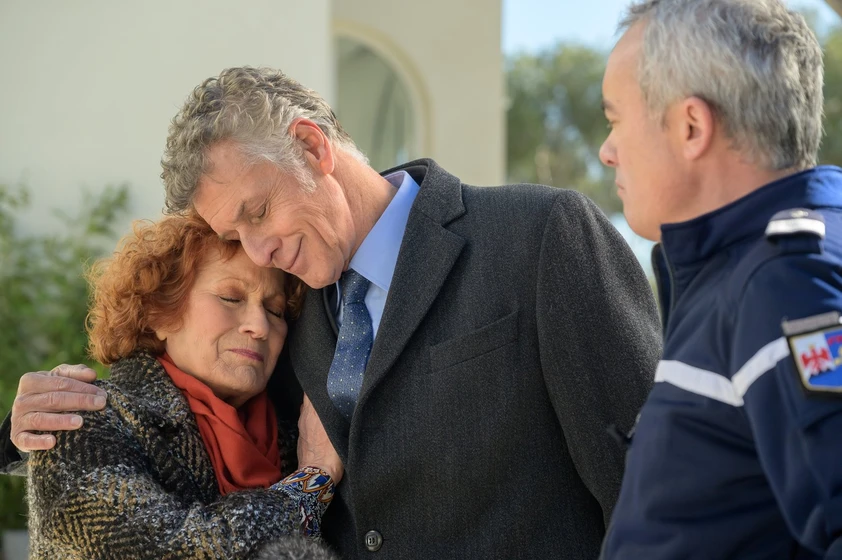 Andréa Ferréol y Pierre Deny en punto-muerto-2022