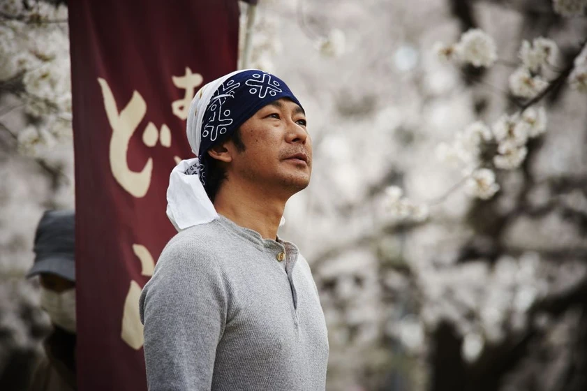 Masatoshi Nagase en una-pasteleria-en-tokio