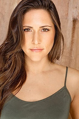 picture of actor Becca Buckalew
