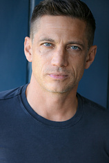 picture of actor James Carpinello