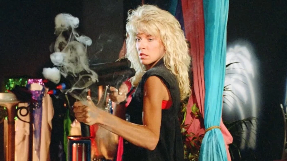 Dona Speir en rafaga-infernal