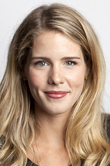 picture of actor Emily Bett Rickards