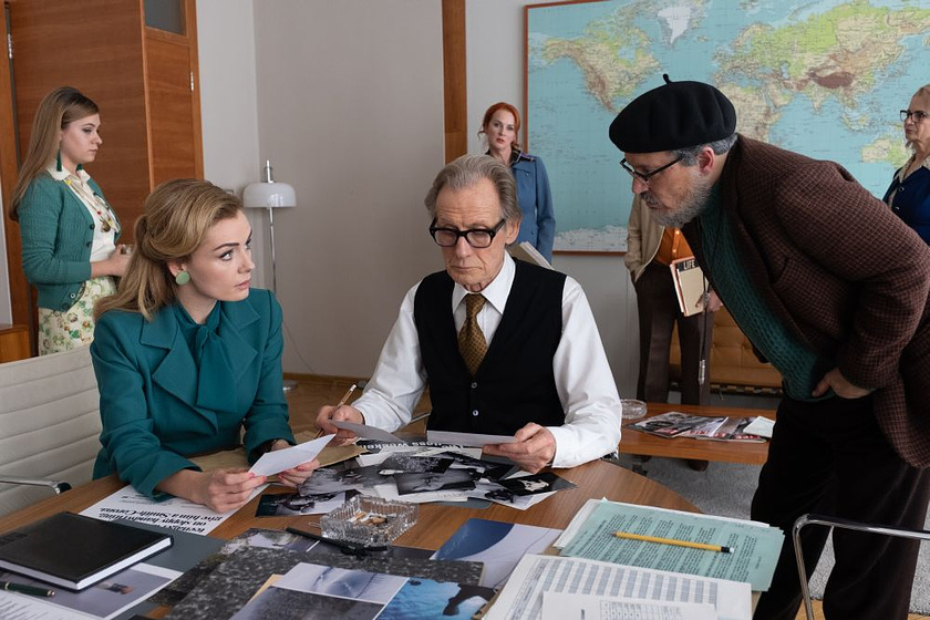 Johnny Depp y Bill Nighy en El Fotógrafo de Minamata
