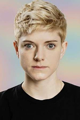 picture of actor Mae Martin