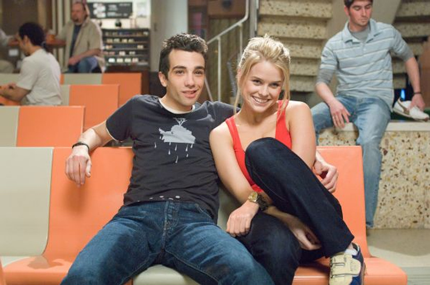 Jay Baruchel y Alice Eve en Ni en sueños