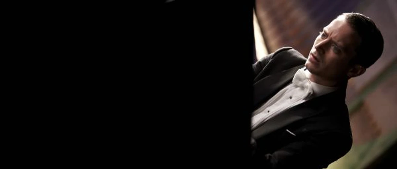 Elijah Wood en grand-piano