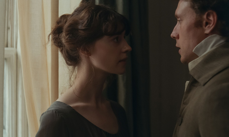 George MacKay y Daisy Edgar-Jones en sentido-y-sensibilidad-2026