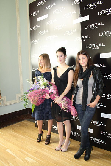 Manuela Vellés, Blanca Suárez [II] y Miriam Giovanelli en Tonto quien lo lea