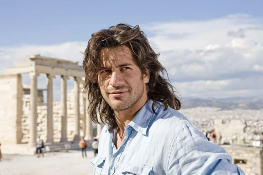Alexis Georgoulis en mi-vida-en-ruinas