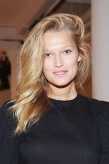 Foto de Toni Garrn