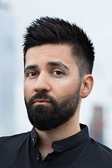 picture of actor Navíd Akhavan