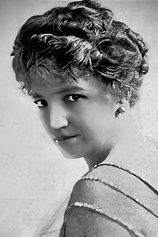 picture of actor Adele Farrington