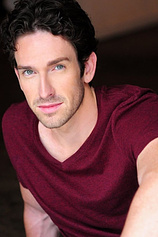 picture of actor Vincent Dangerfield