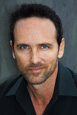 picture of actor Victor Parascos