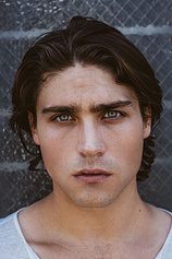 picture of actor Logan Huffman
