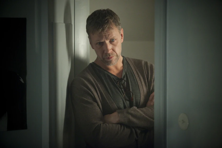 Mikael Persbrandt en el-hipnotista