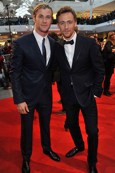 Tom Hiddleston y Chris Hemsworth en Los Vengadores (Premiere en Londres. Abril 2012)