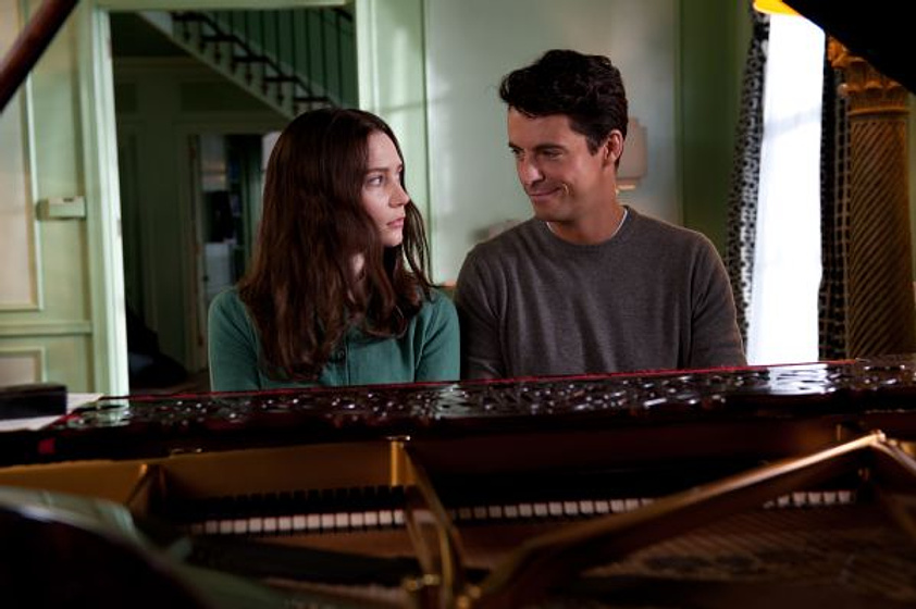 Matthew Goode y Mia Wasikowska en Stoker