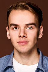 picture of actor Sam Earle