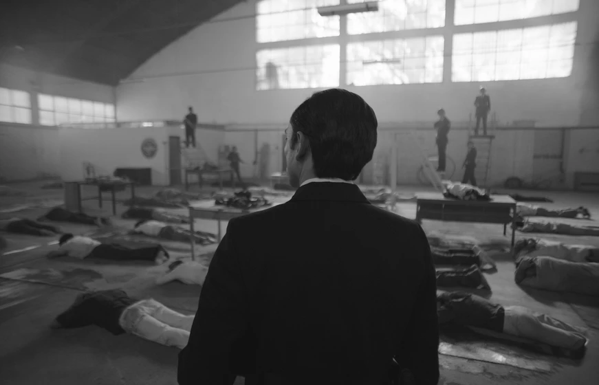 Imagen de hangar-rojo