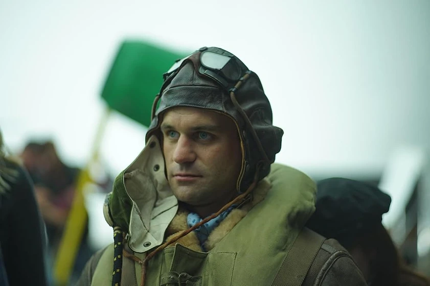 Milo Gibson en hurricane