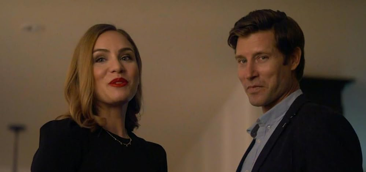 Damon Runyan y Amber Goldfarb en alguien-a-quien-matar