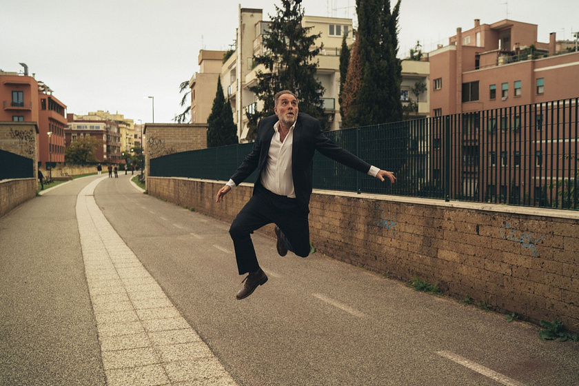 Valerio Mastandrea en Feeling Better