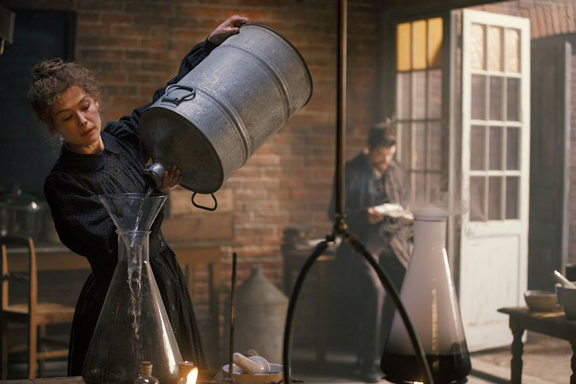 Rosamund Pike y Sam Riley en Madame Curie