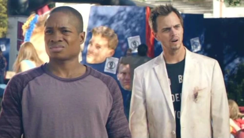 Sam Jones III y Darin Brooks en blue-mountain-state-the-rise-of-thadland
