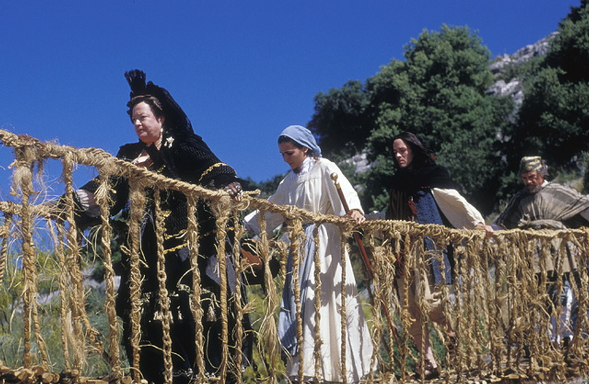 Kathy Bates en El Puente de San Luis Rey