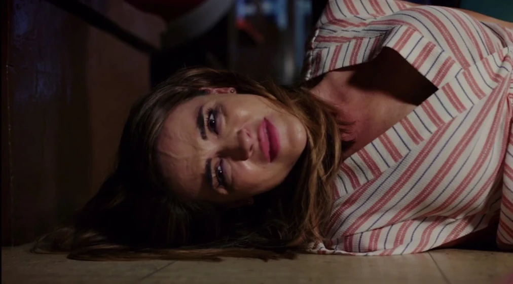 Chrishell Stause en atrapada-en-el-plato