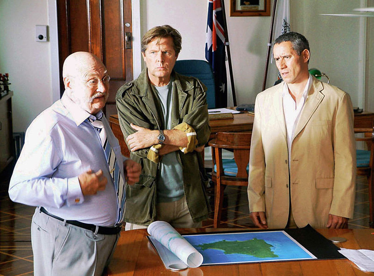 Rolf Hoppe, Ralph Herforth y Sigmar Solbach en Los Secretos de la Isla