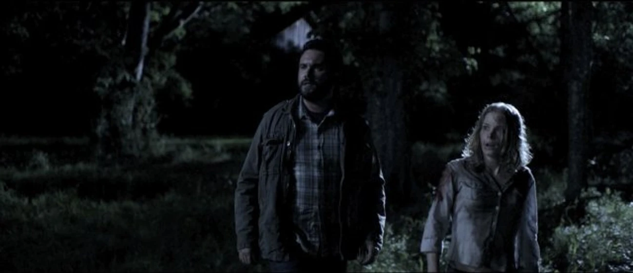 AJ Bowen y Anessa Ramsey en rites-of-spring