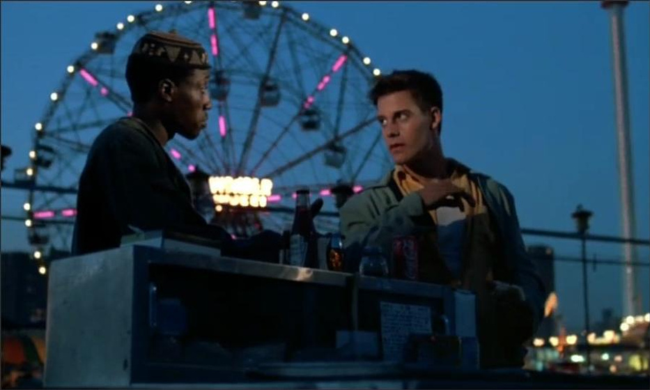 Wesley Snipes y Adrian Pasdar en Calles de Oro