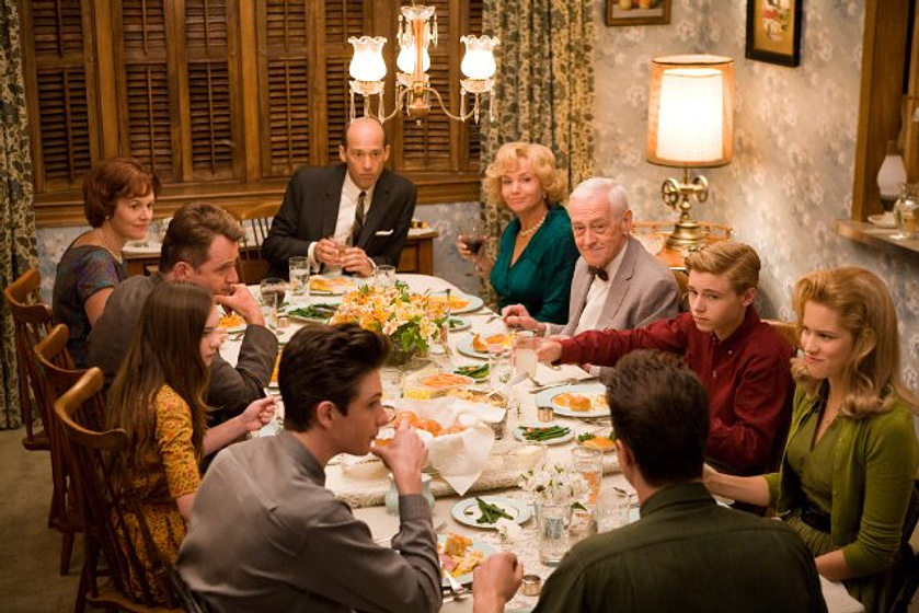 Penelope Ann Miller, John Mahoney, Rebecca De Mornay, Anthony Edwards, Madeline Carroll, Cody Horn, Callan McAuliffe y Michael Christopher Bolten en Flipped