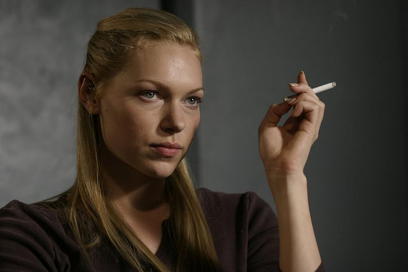 Laura Prepon en Karla